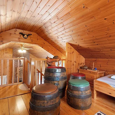 Wooden Western Ferienhaus
